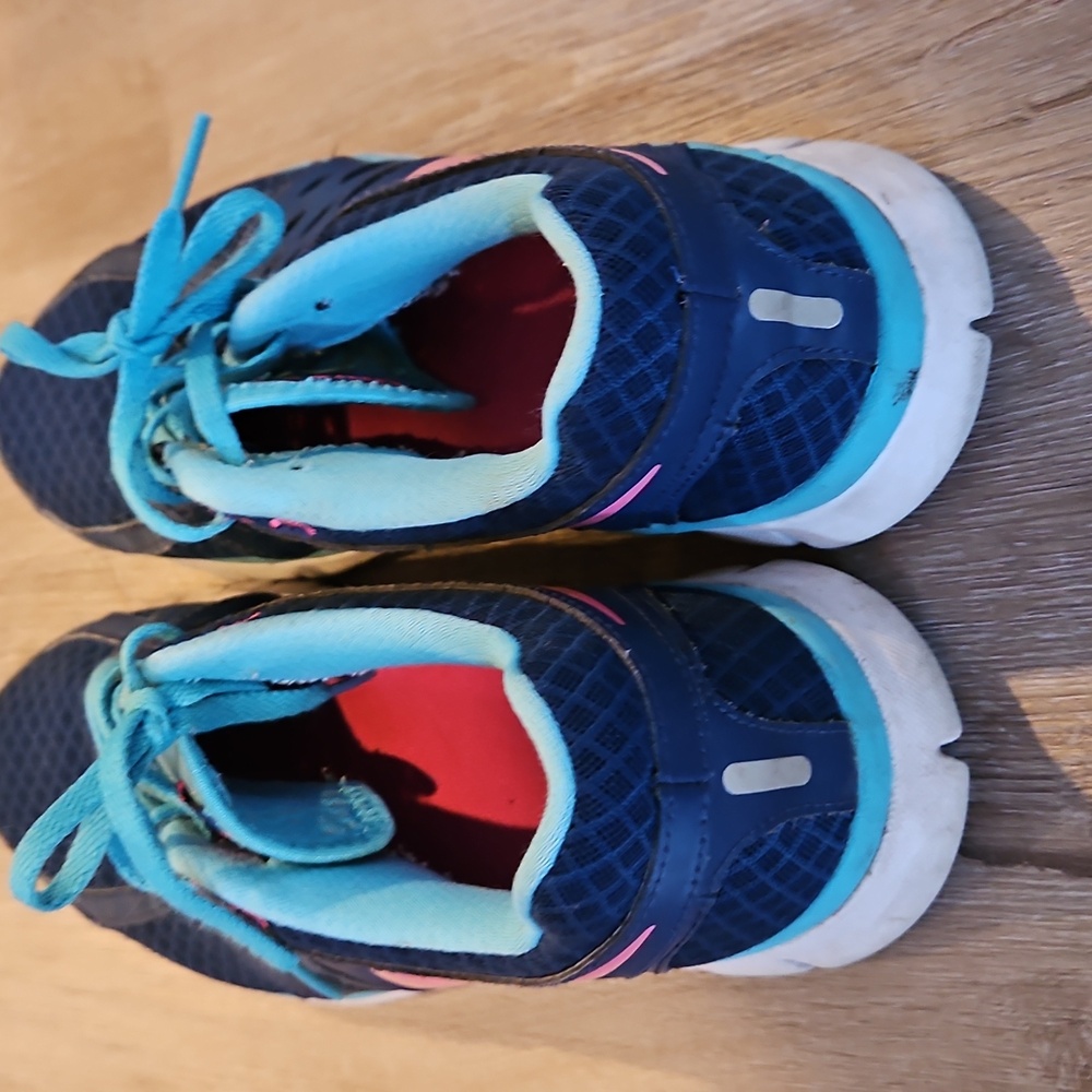 Nike Women's Blue and Pink Running Shoes - Picture 4 of 6